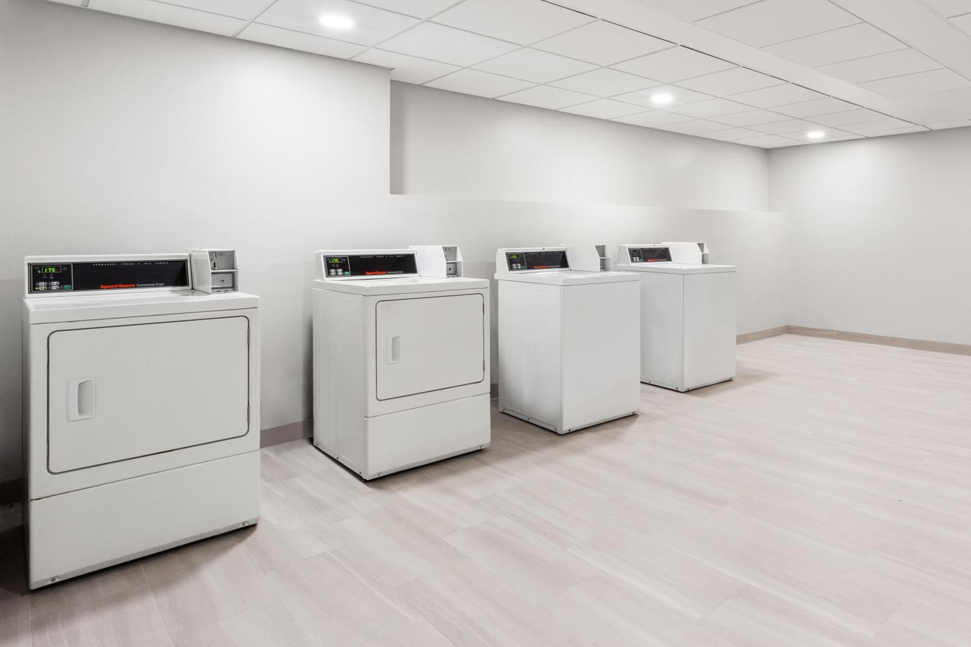 Holiday Inn Express Atlanta Airport - North, An Ihg Hotel College Park Екстериор снимка