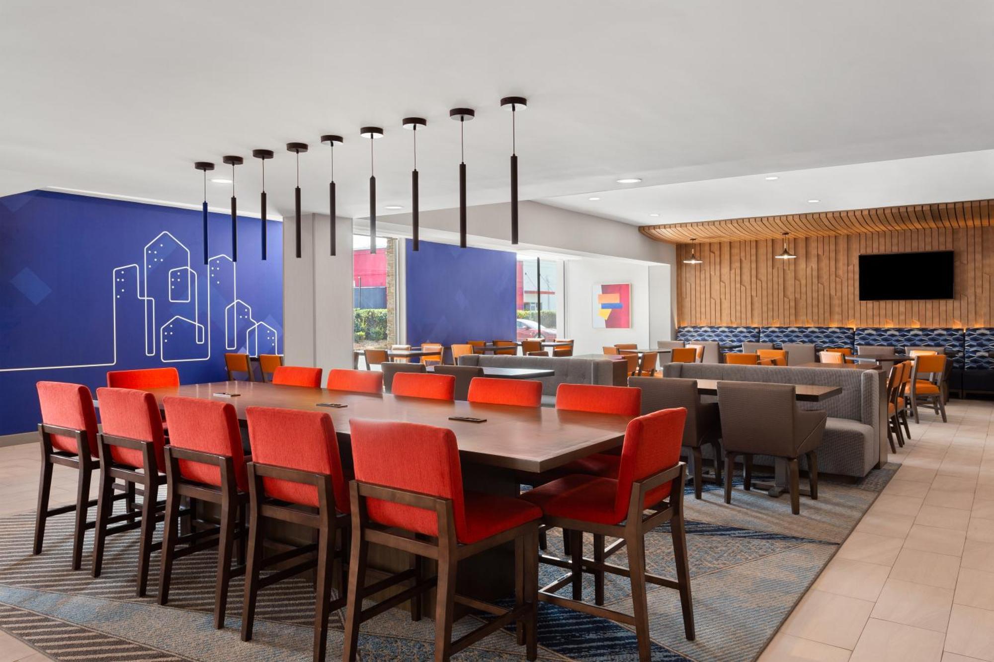 Holiday Inn Express Atlanta Airport - North, An Ihg Hotel College Park Екстериор снимка